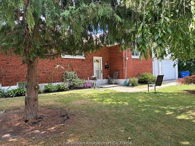 2nd image of 141 Ellis St