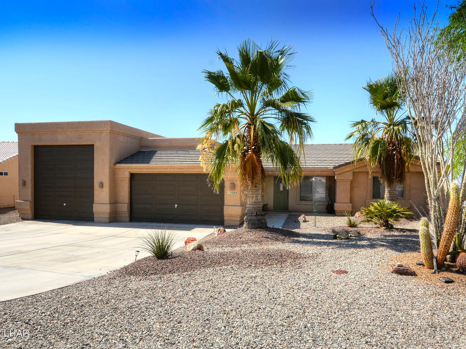3 bed, 2.0 bath, 1550 sqft, $2,900 — Photo 2