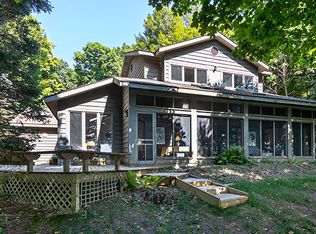 1202 Shorecrest Dr, South Haven, MI 49090
