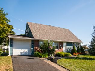 35 Cable Rd, Levittown, PA 19057