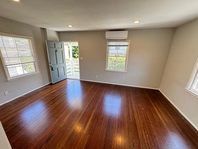 1112 Donaldo Ct — Photo 15