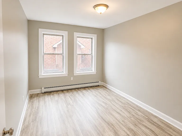 376A Park Ave #26 — Photo 4