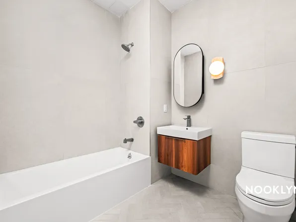 26-04 Jackson Avenue image 3 of 19