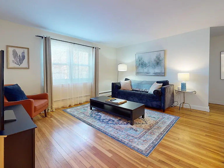 99 Chestnut St #5 — Photo 2