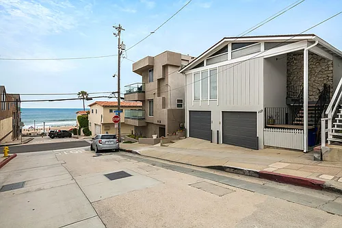 118 38th Pl Photo 1