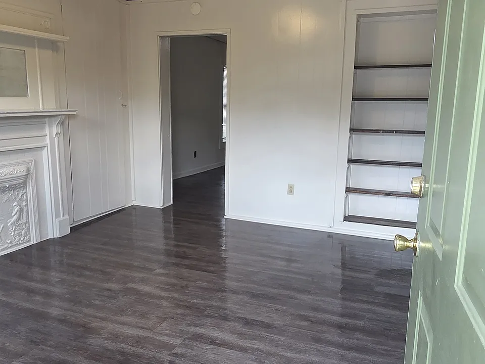 1011 Barret Ave #1