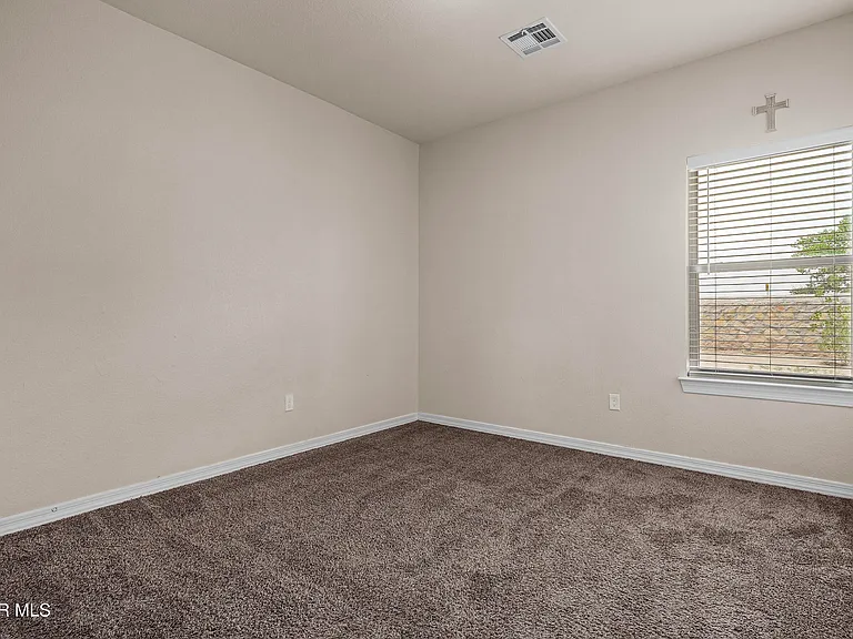 618 Rafael Marmolejo St — Photo 12