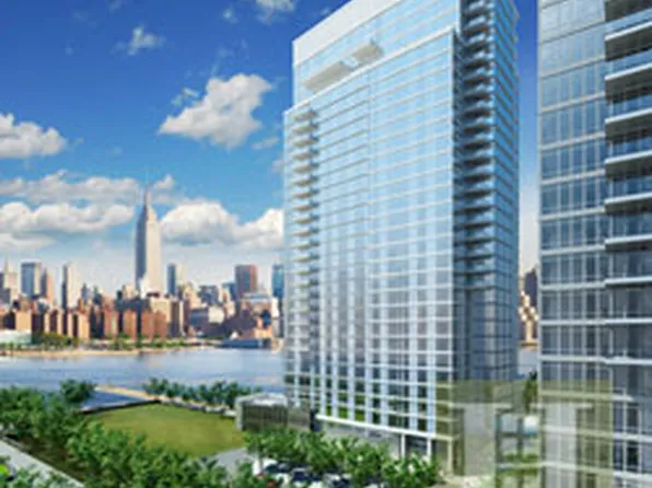 164 Kent Avenue image 1 of 8