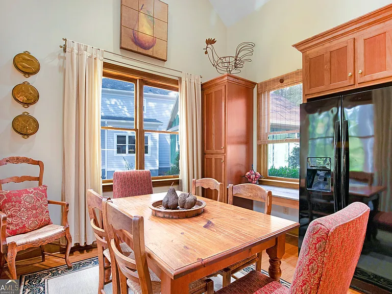 1060 Emerald View Dr — Photo 15