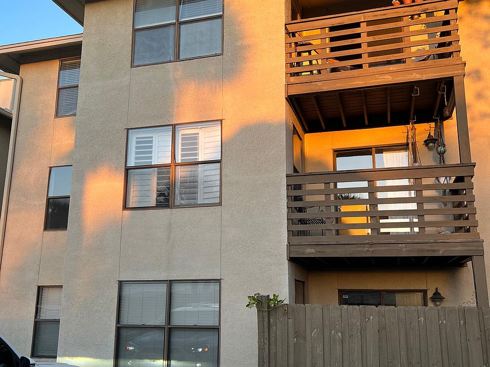 1st image of 1028 4th St N #2F