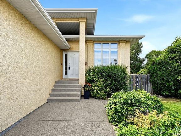 4th image of 54 Qu'Appelle CRESCENT