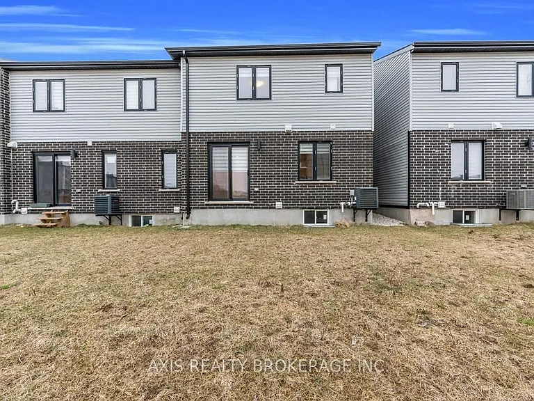 2978 Turner Cres — Photo 40