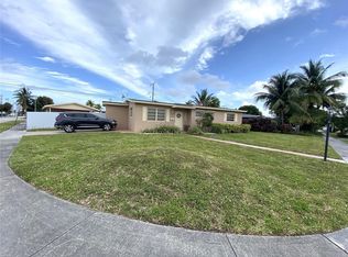 4055 SW 98th Ave, Miami, FL 33165