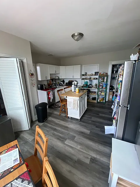 3 bed, 1200 sqft, $3,195 — Photo 4