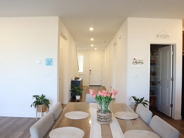 1068 Osprey Dr — Photo 8