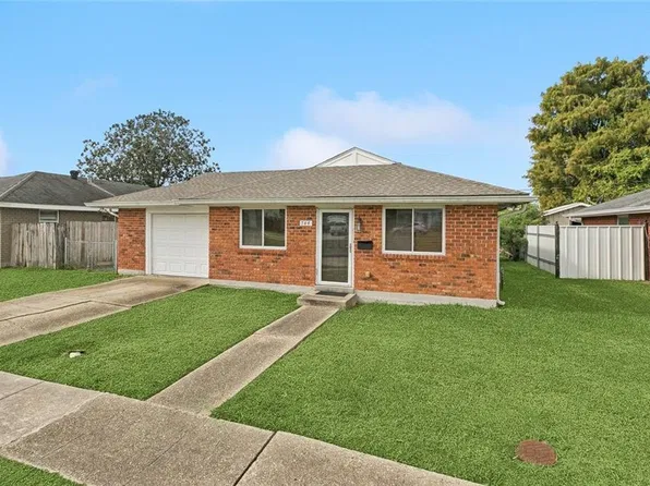 744 Oakwood Dr, Gretna, LA 70056