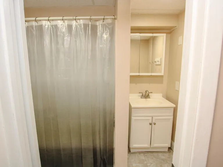 707 6th Ave E #B — Photo 13