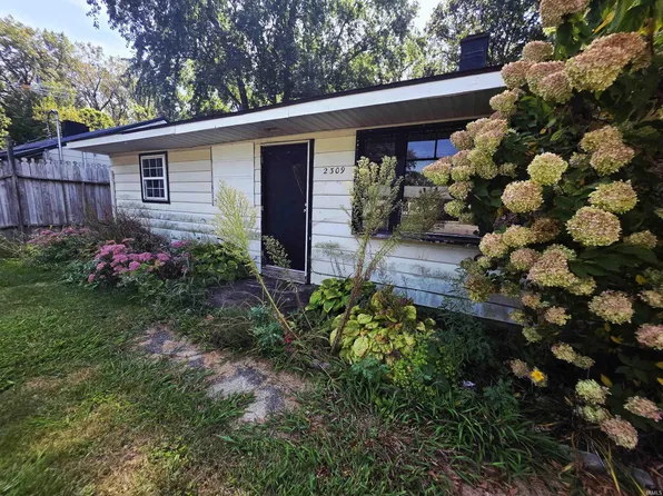 2309 W Oliver Dr, Muncie, IN 47302
