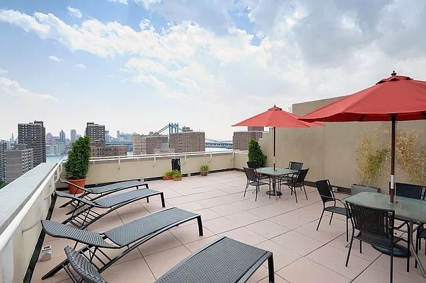 Sold by LG Fairmont Group | media 18