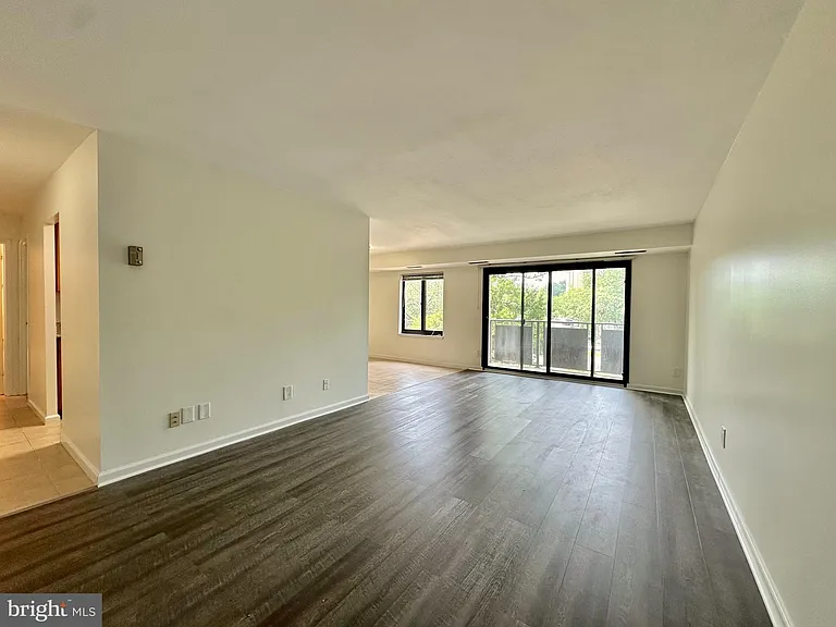 3101 S Manchester St #308 — Photo 7