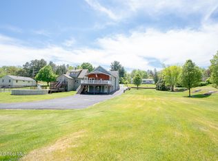 383 Whiteview Rd, Wynantskill, NY 12198