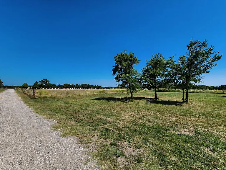 7397 FM 1377 — Photo 21