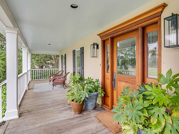 3rd image of 1655 Middle St