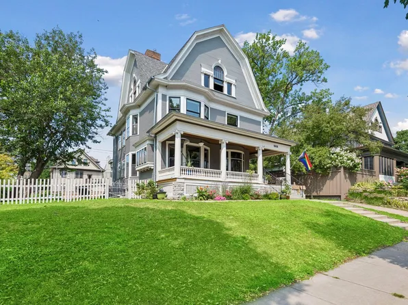 1906 Emerson Ave S, Minneapolis, MN 55403