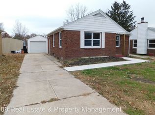 1106 E War Memorial Dr, Peoria Heights, IL 61616