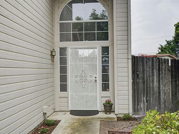 2nd image of 1728 Wildflower Cir