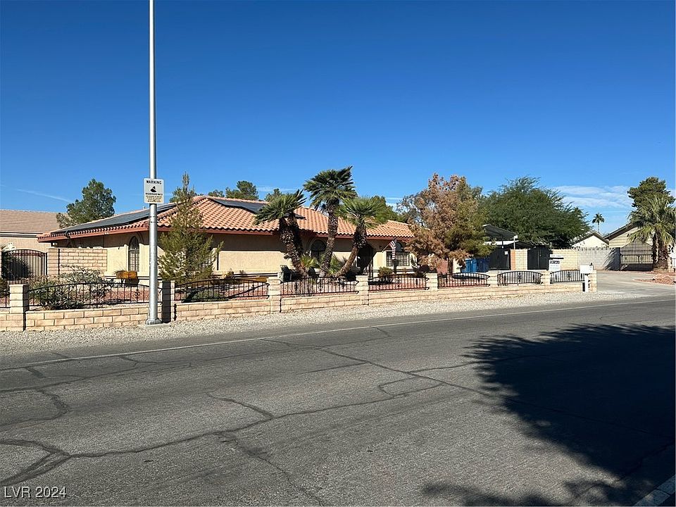 2nd image of 5520 Avenida Vaquero