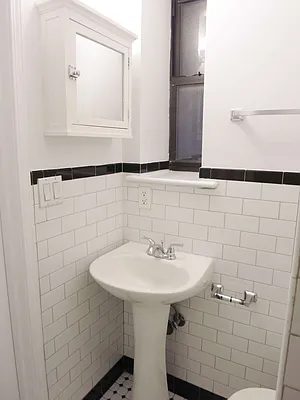 Rented by City & Suburban | media 21