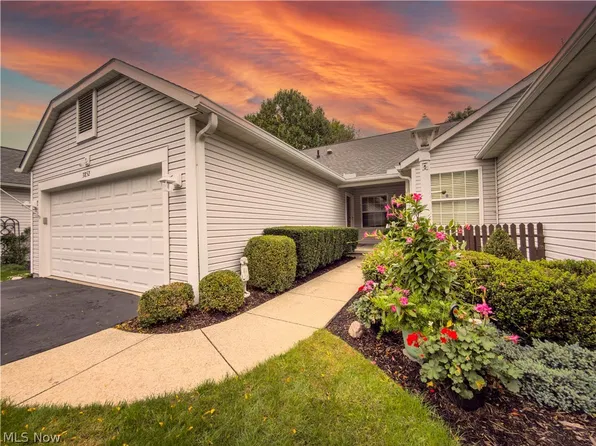 3852 Woodbury Oval #89, Stow, OH 44224