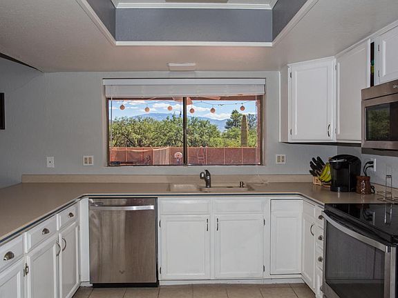 4th image of 11299 E Placita Molino