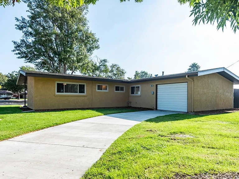 Santa Rosa - Military Housing — Photo 13