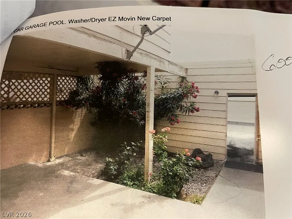 3 bed, 1.5 bath, 1010 sqft, $1,650 — Photo 3