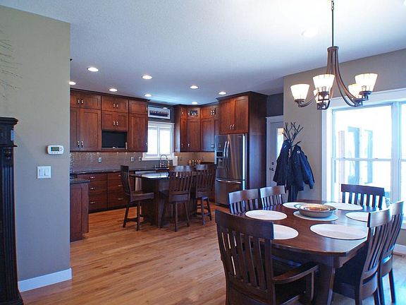 5th image of 2427 Cedar Creek Ln