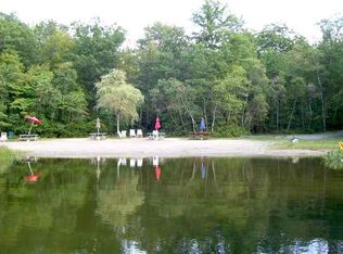 3 Fairway Dr, Highland Lake, NY 12743