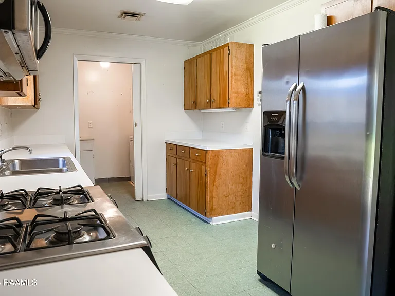 213 Birch Dr — Photo 7