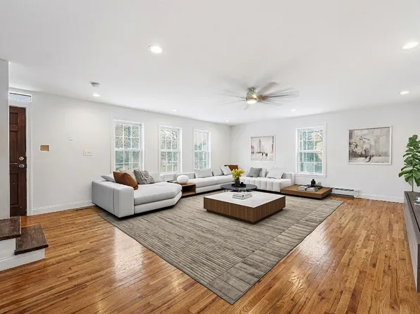 17 High St, Andover, NJ 07821