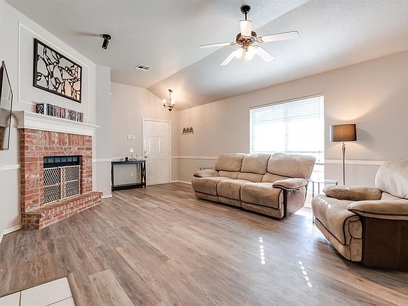 4th image of 6030 Vixen Way