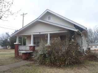 119 S Ash St, Pretty Prairie, KS 67570