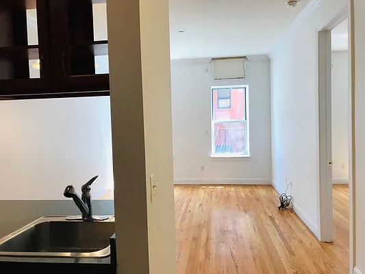 Rented by Roberto Guilbet, LREB | media 29