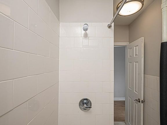 5th image of 408 54th St #5