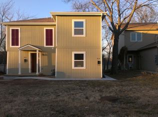 914 W 3rd St, Lawrence, KS 66044