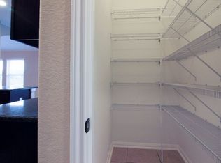 6802 Hunters Trace Ln, Baytown, TX 77521