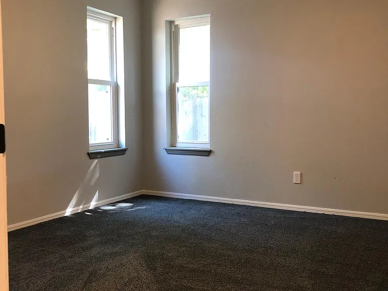 1834 NW 42nd St — Photo 13