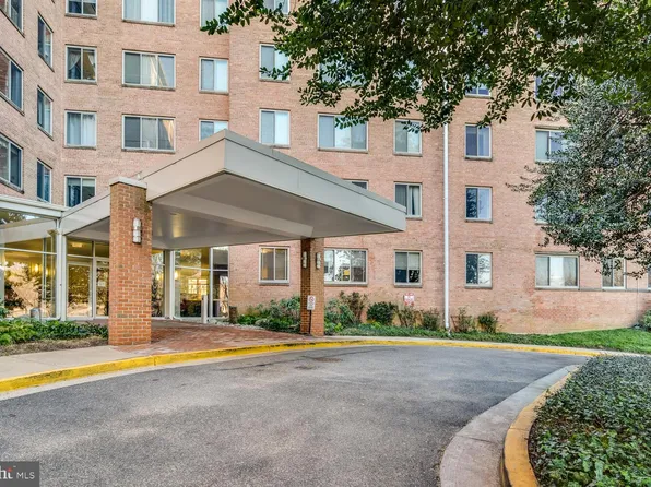 3000 Spout Run Pkwy APT C609, Arlington, VA 22201