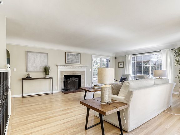 5th image of 5008 SW Taylors Ferry Rd