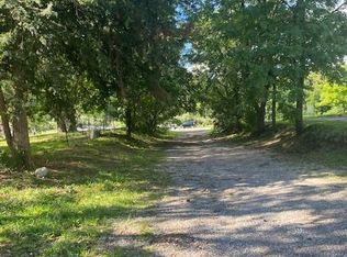 5605 W Westbound Us 40 Hwy, Blue Springs, MO 64015